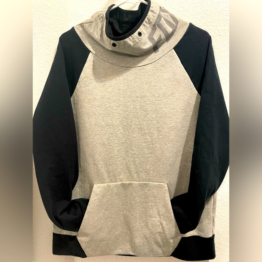 Fox racing woman’s cowl neck sweatshirt size XL Grey & black